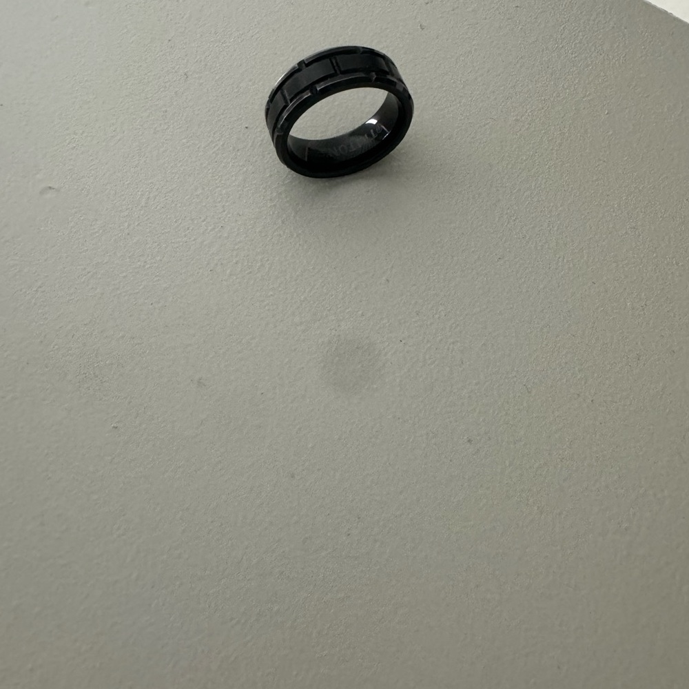 Men’s Triton wedding band